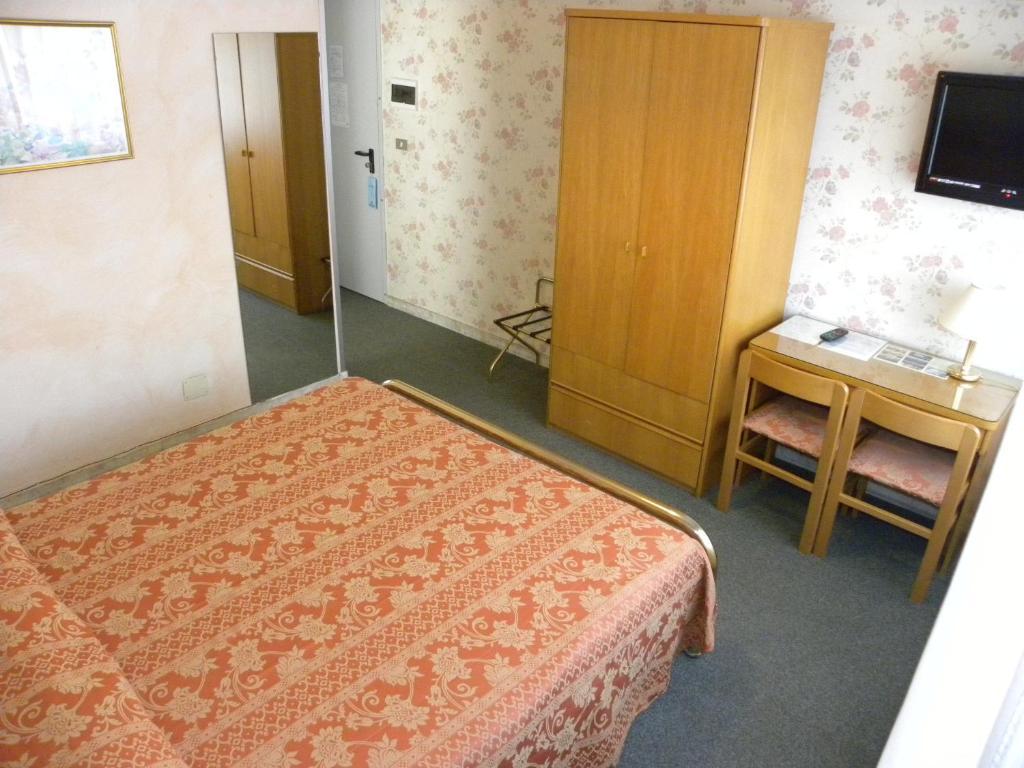 Hotel Rosengarten Pavia Quarto foto